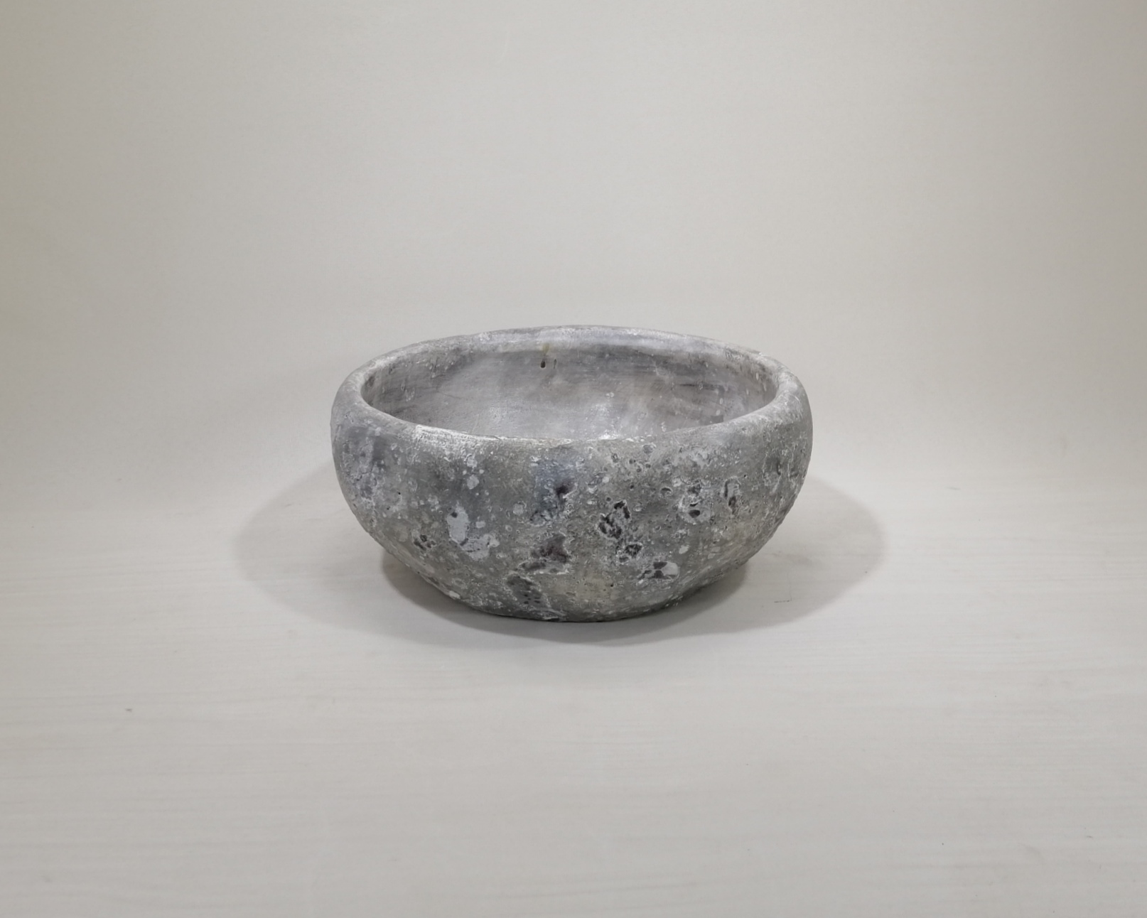 2019 Cement flower pot NEW