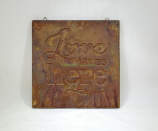 doorplate in cement rust color 