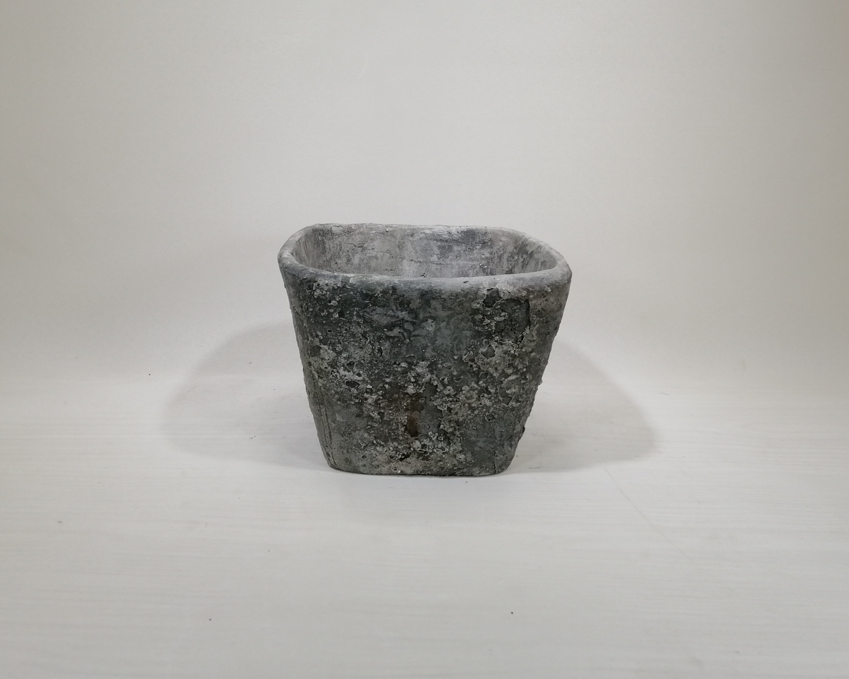2019 Cement flower pot NEW