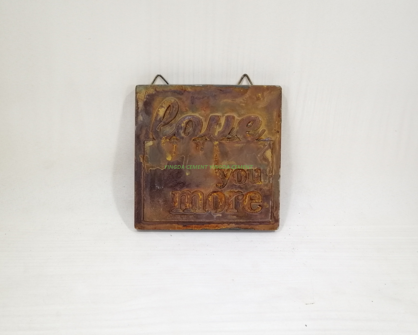 doorplate in cement rust color 