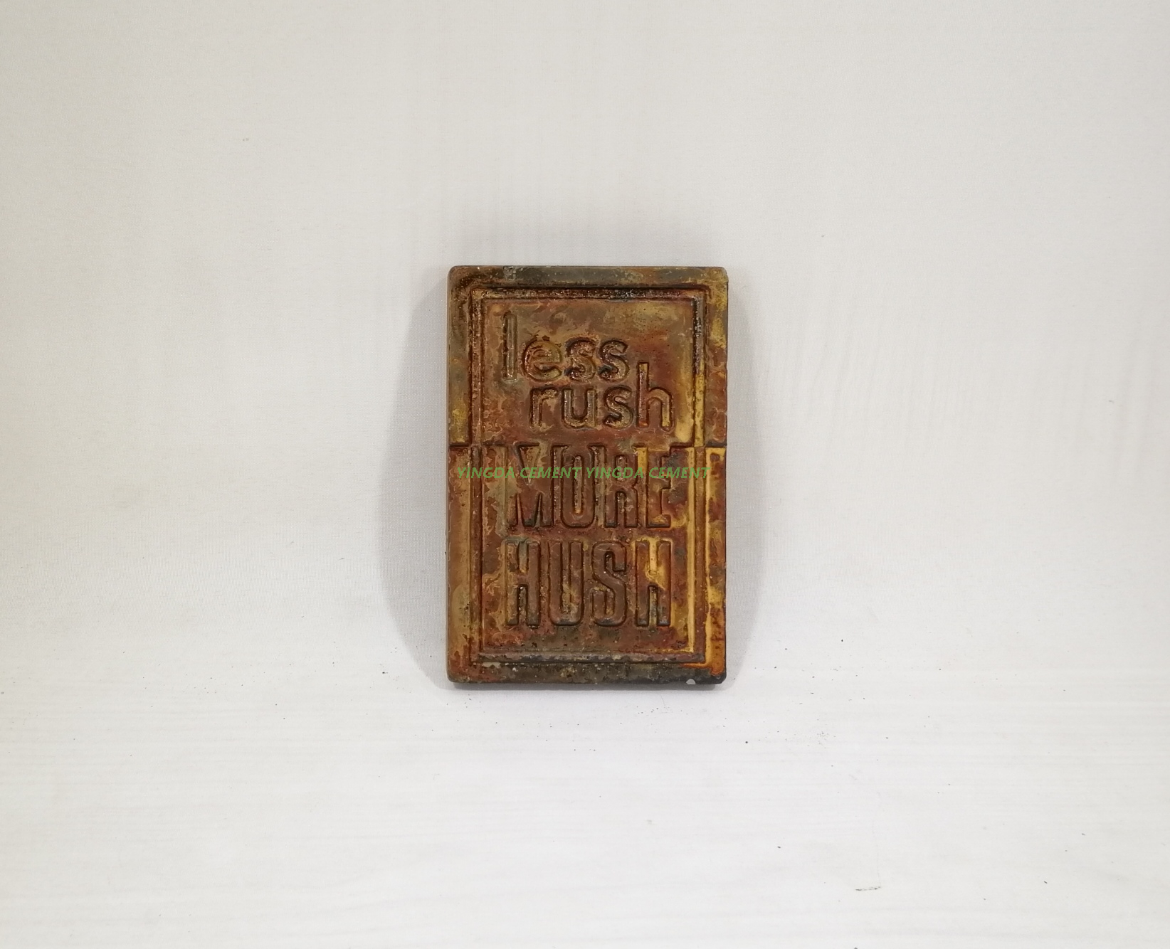 doorplate in cement rust color 