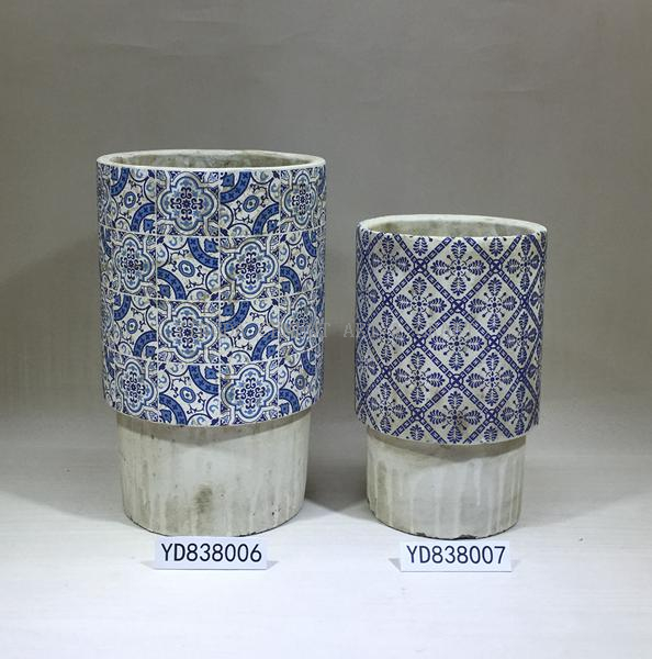 Printing concrete plant pots