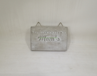 doorplate in cement white color 