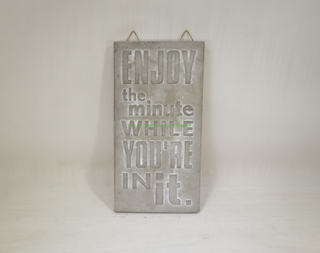 doorplate in cement white color 