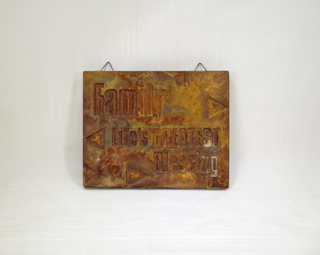 doorplate in cement rust color 