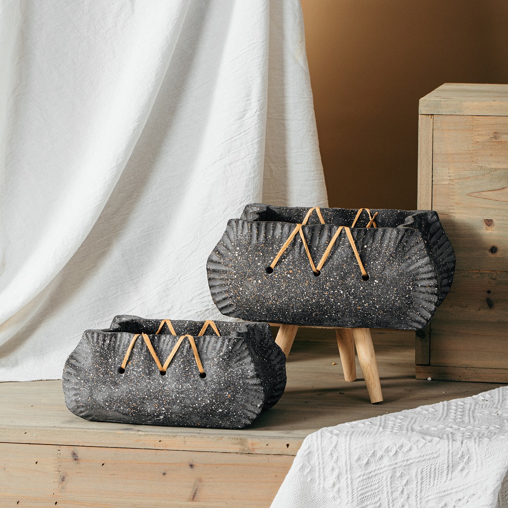 European garden style indoor outdoor decoration living room desktop black matte cement flower pots