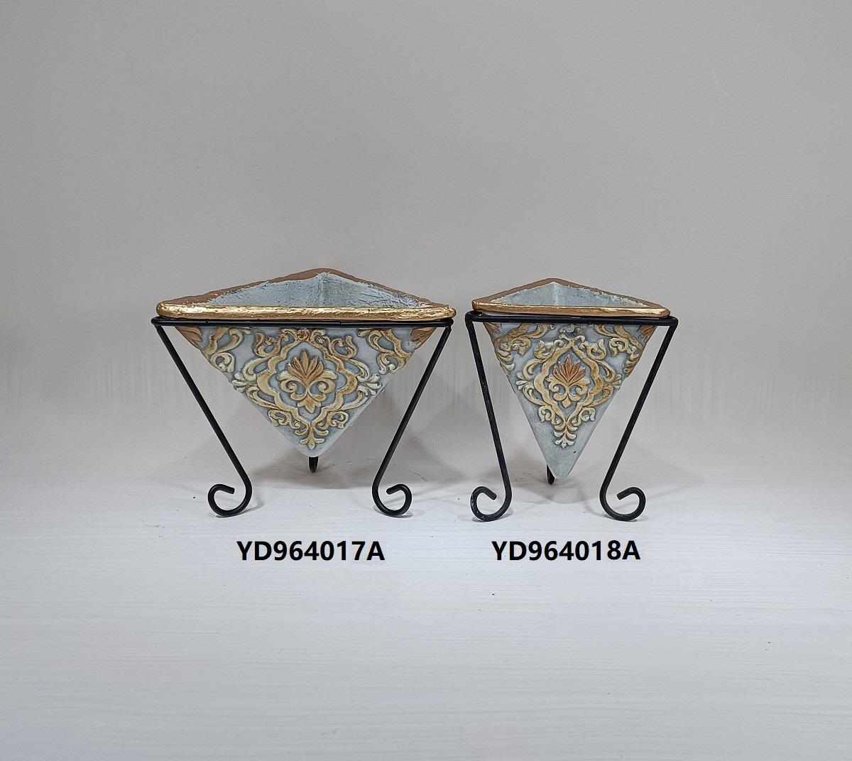 Unique design gold embossed pattern green plants flowerpot balcony cement garden pots with metal stand