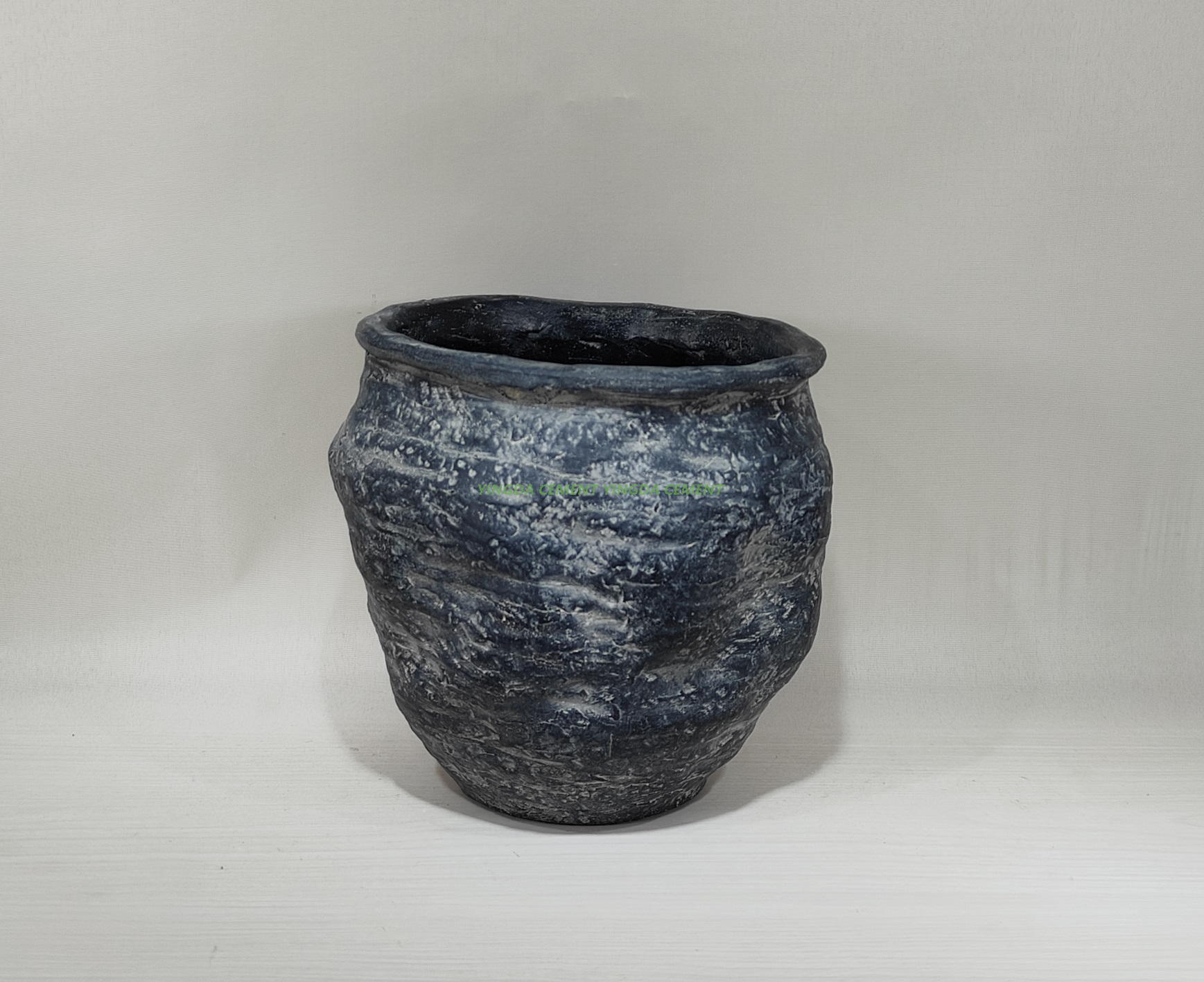 High quality wholesale price vintage customized unique table vases indoor cylinder vase 