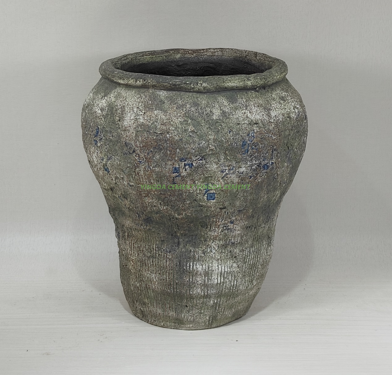 Chinese wholesale cheap different size home garden antique cement plant pot matte table flower pots