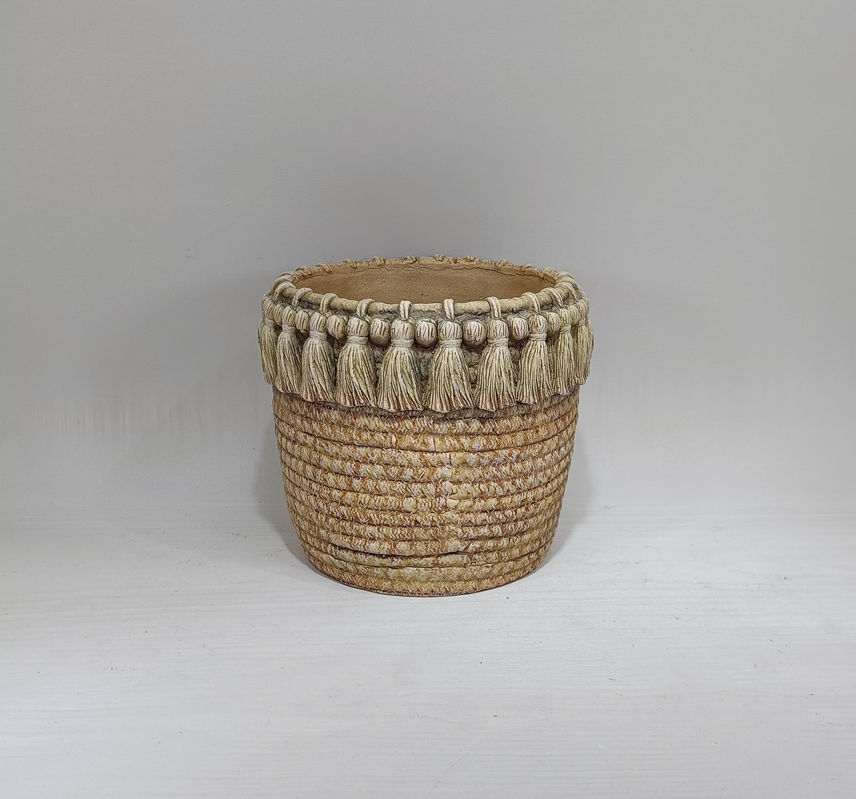 High quality rustic home decorations flower pot custom retro cement plant pot for flowers