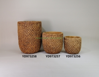CEMENT POT 