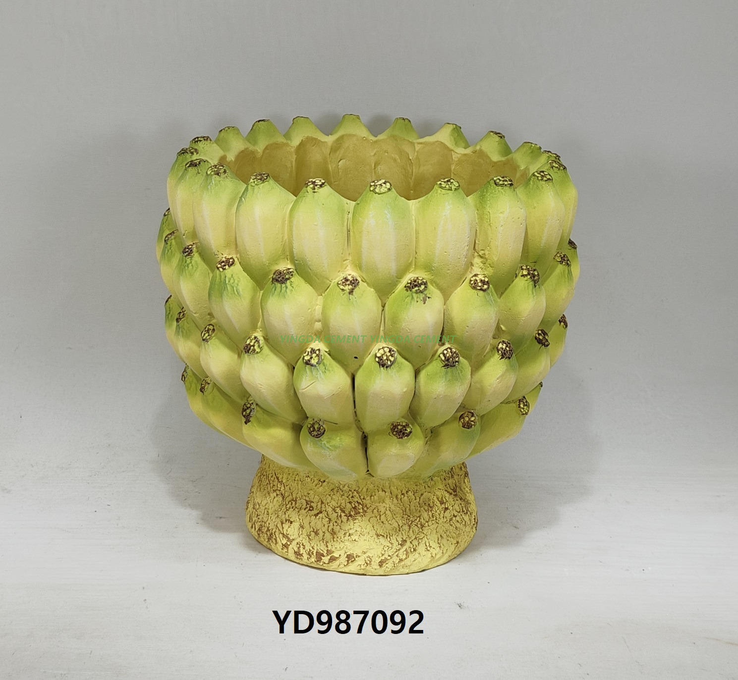 Hot Selling Banana Fruit Ceramic Fruit Yellow Vase Plantpot Home Decor Fruit Vase for Living Room and Garden Decor