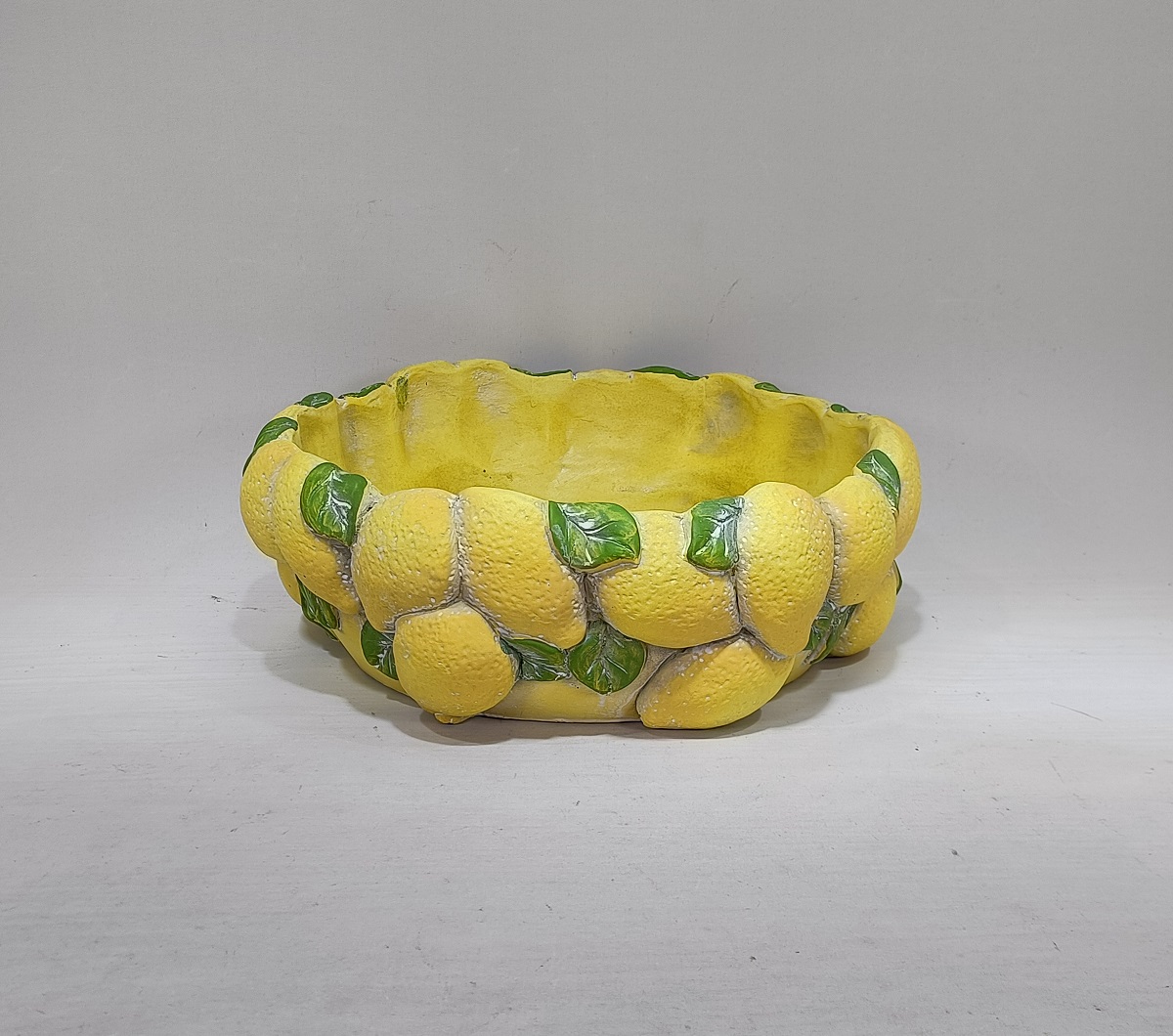 Popular item cement garden pot fruits design strawberry lemon cement pot for home decor