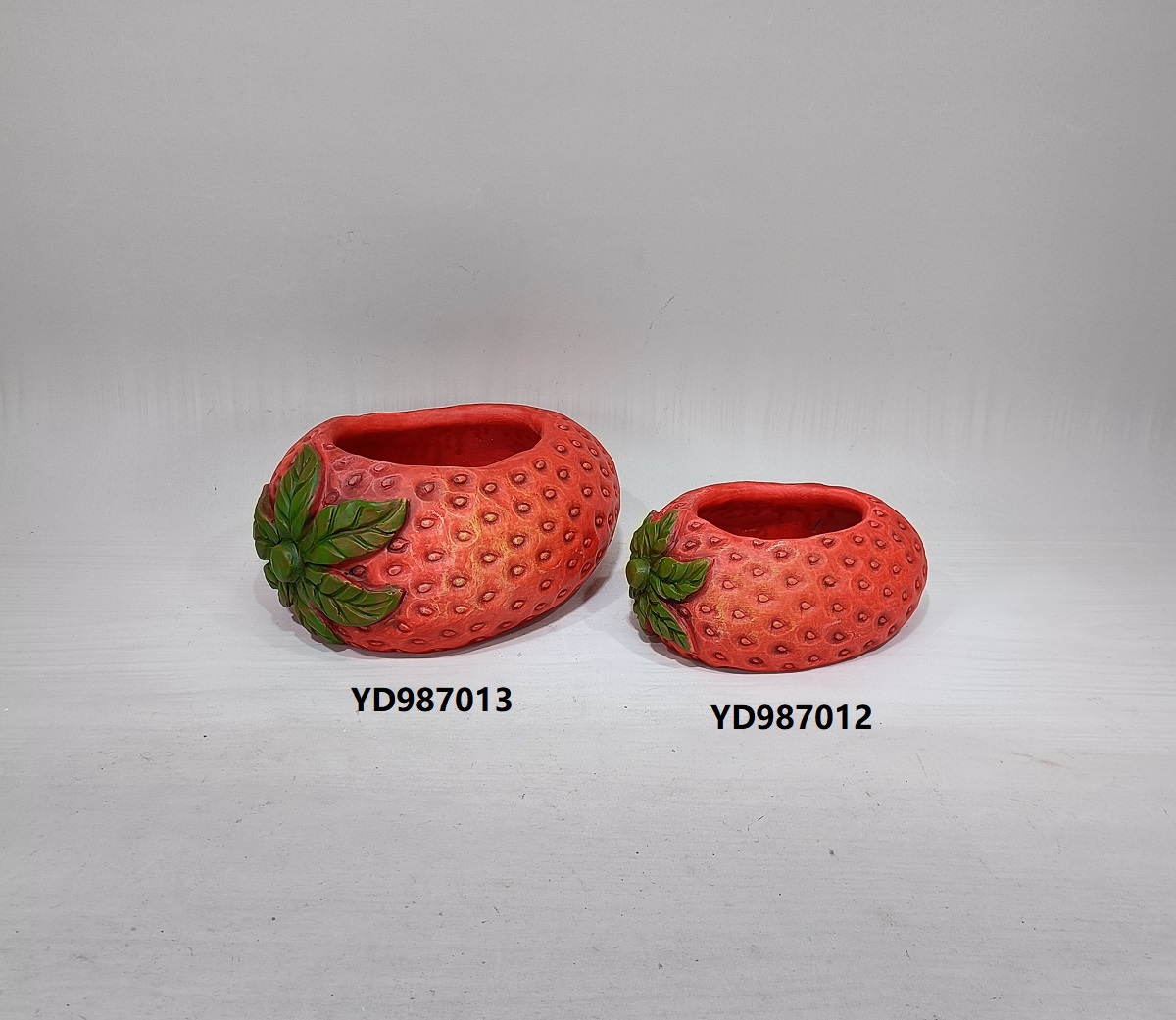 High quality cement garden pot fruits design strawberry shape cement pot for home decor