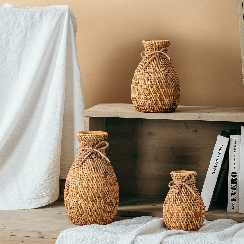 New arrival wholesale cheap bud vases tabletop decoration unique cement flower vase