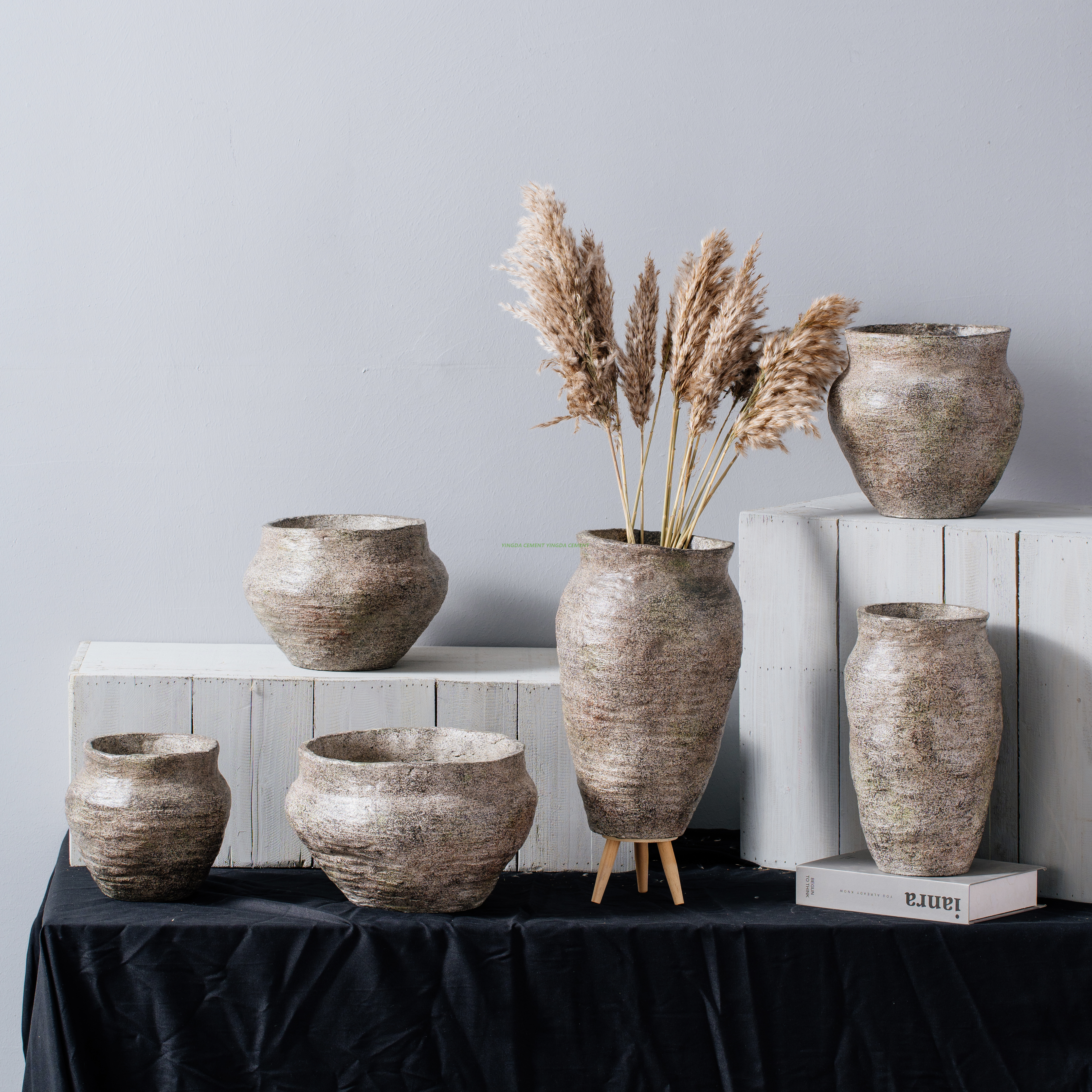 High quality modern embossed indoor outdoor decorative tabletop cement flower plant pot 