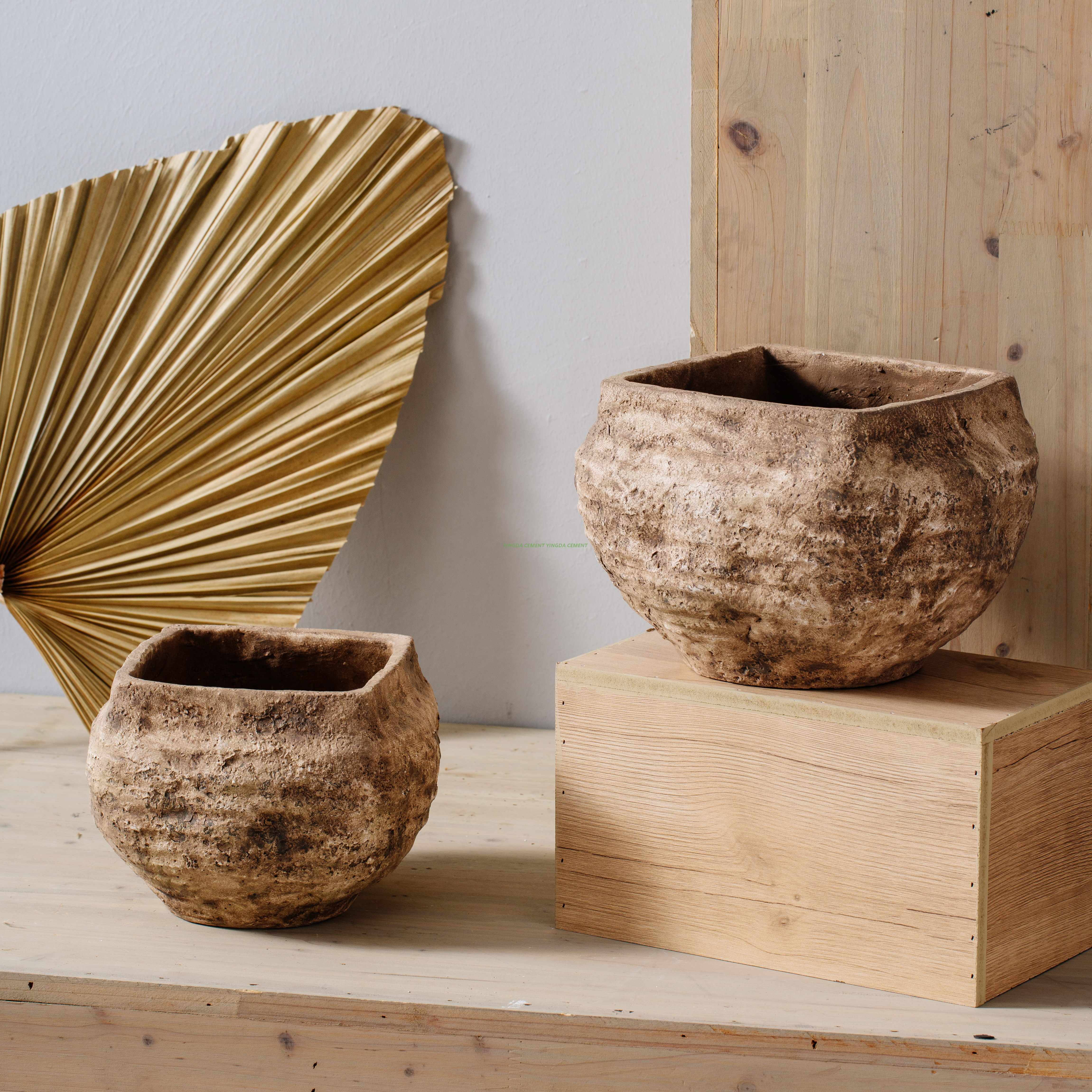 Wholesale new arrival balcony decoration succulent planter flower pot garden cement bonsai pot