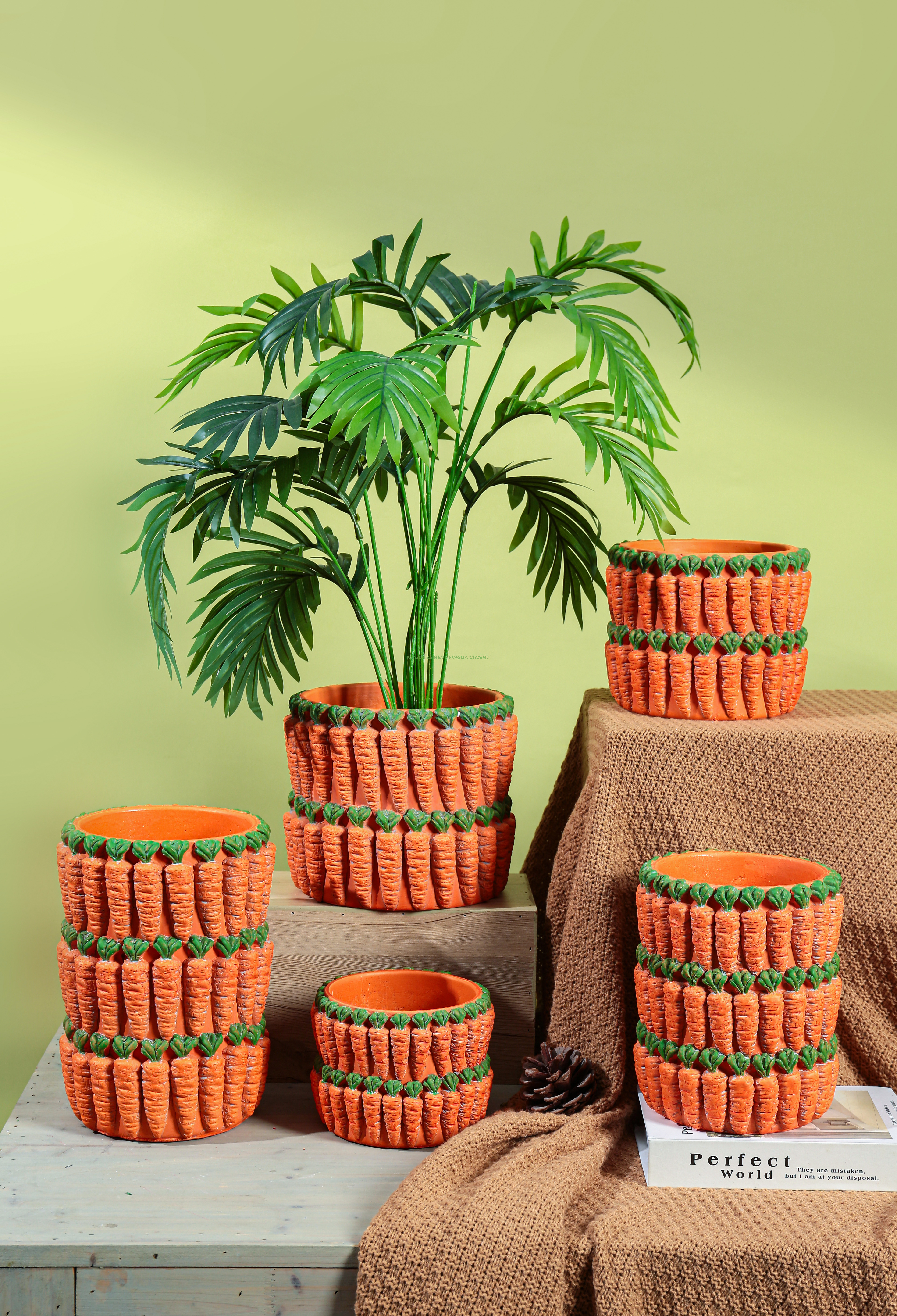 Unique Design Modern Home Garden Decoration Succulent Pots Vegetable Carrot Shape Cement Flower Pots