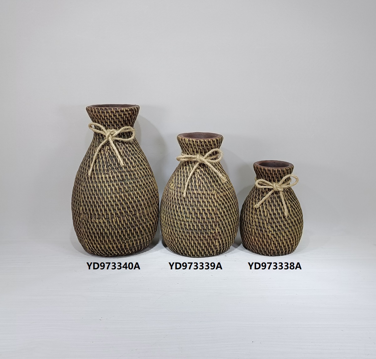 New arrival wholesale cheap bud vases tabletop decoration unique cement flower vase