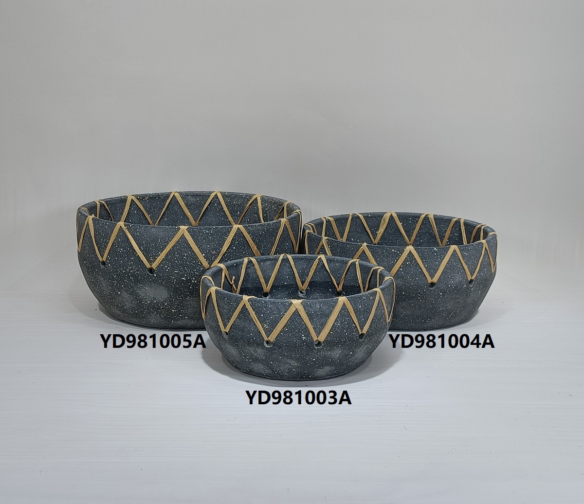 Wholesale european indoor outdoor decoration black matte cement retro garden flower pots planters