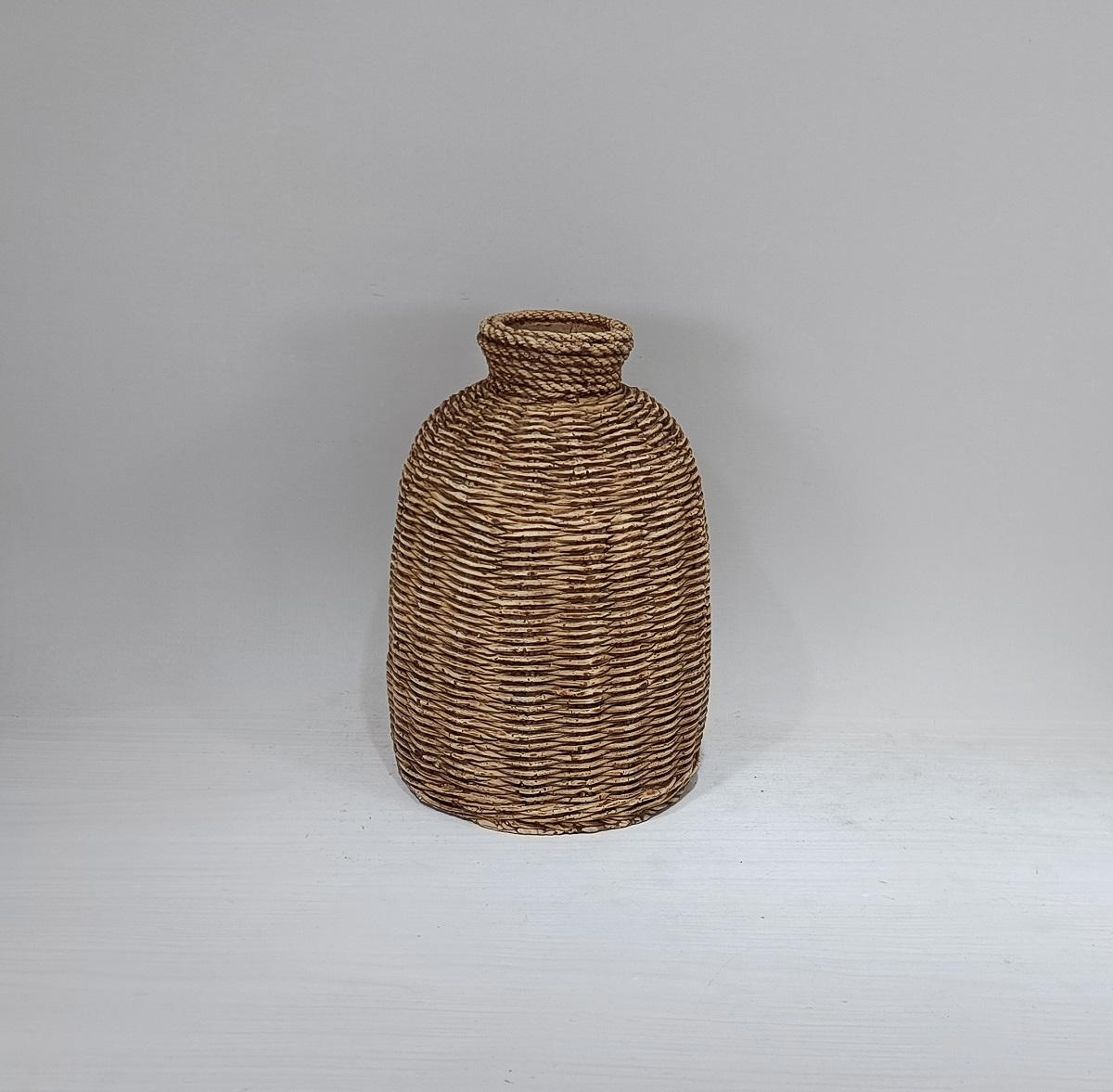 Wholesale decorative retro style art creative concrete vase cement flower vases for home decor