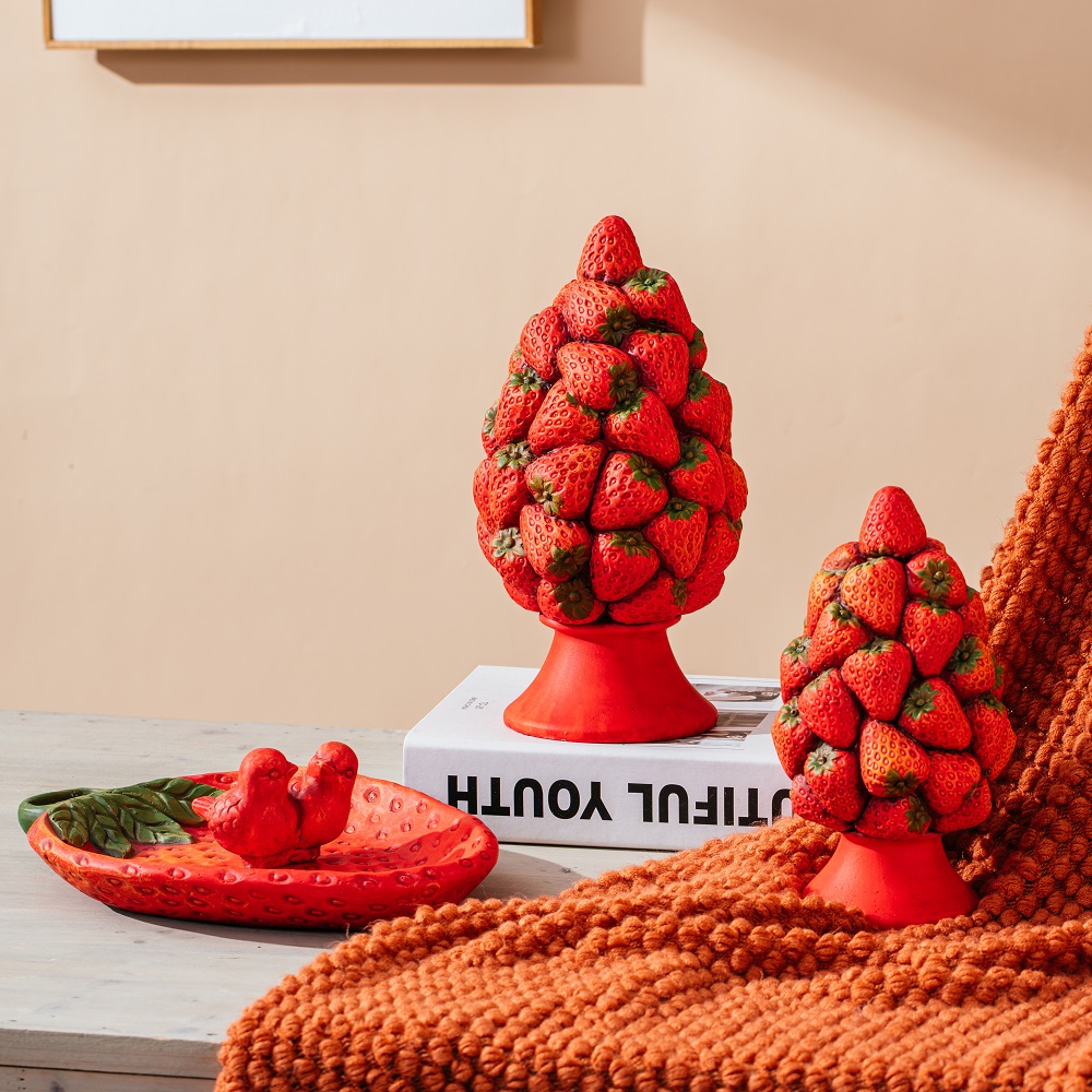 Hot selling strawberry shape tree table top decoration accessories cement home decor