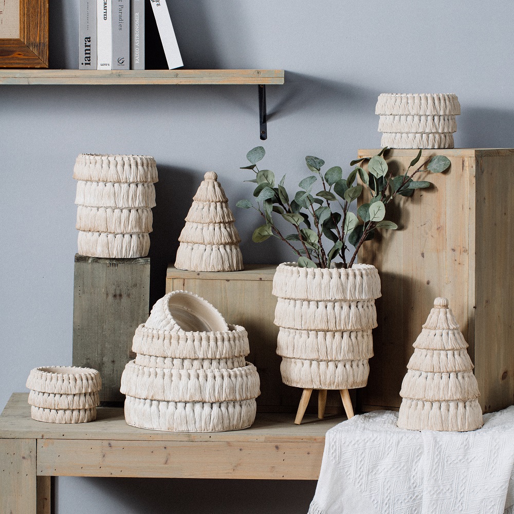 Factory direct selling customizable size white garden pots matte cement flower planters pot for wedding