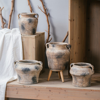 Old looking flower pot garden ornaments cement plant pot for decoration