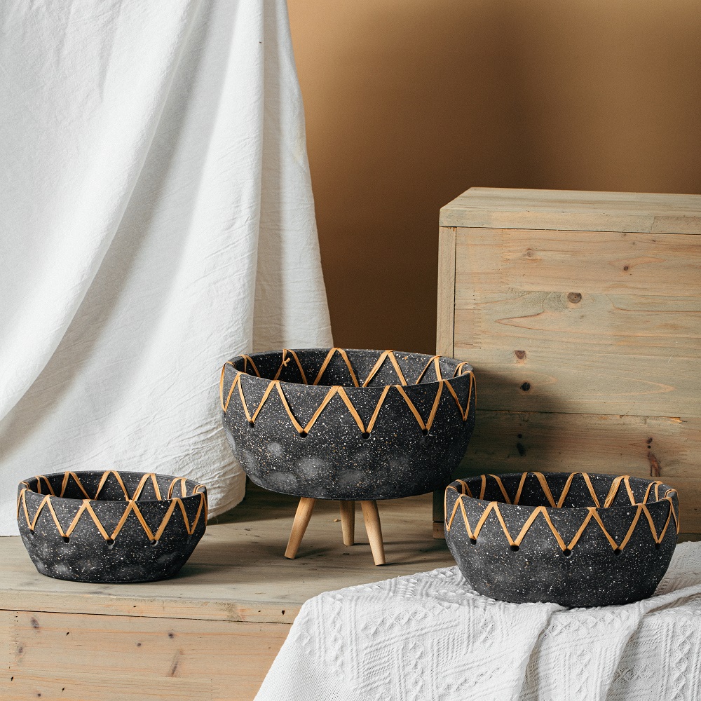 Wholesale european indoor outdoor decoration black matte cement retro garden flower pots planters