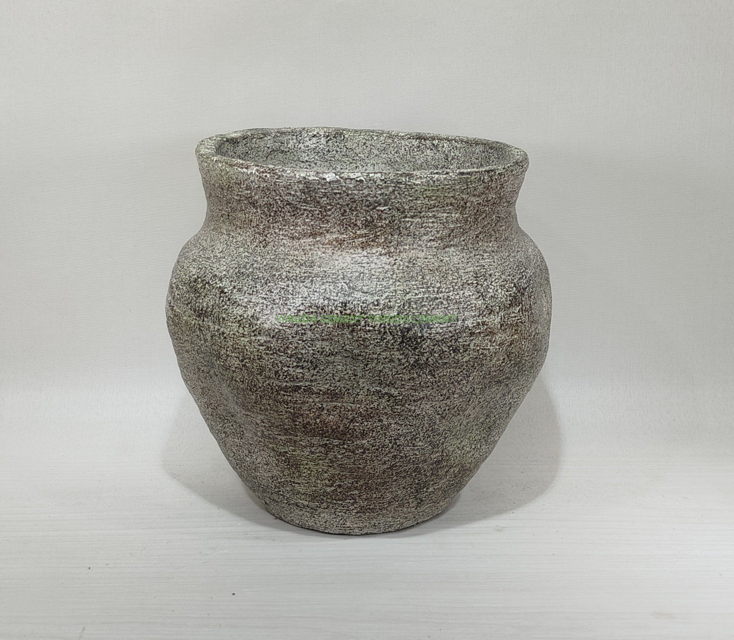 China wholesale cheap indoor outdoor tabletop decorative cement bulk flower pots