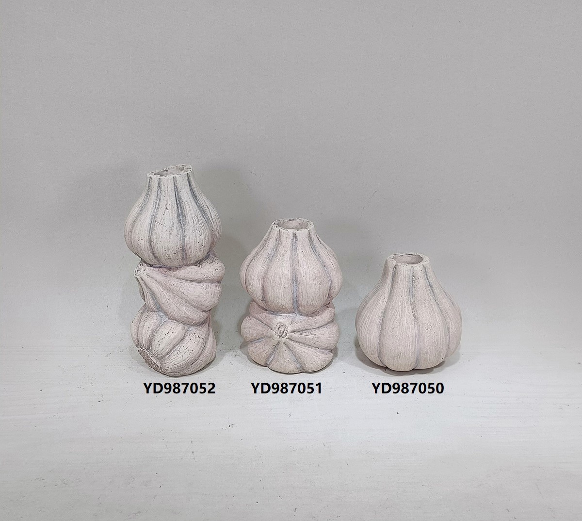  Embossed modern cement candle holder fruits design Garlic shape candle holder