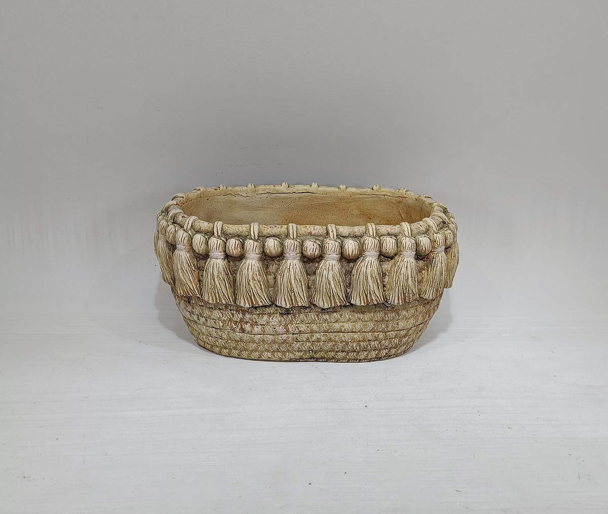 Creative embossed indoor outdoor decorative oval shape concrete succulent pots garden cement flower pot