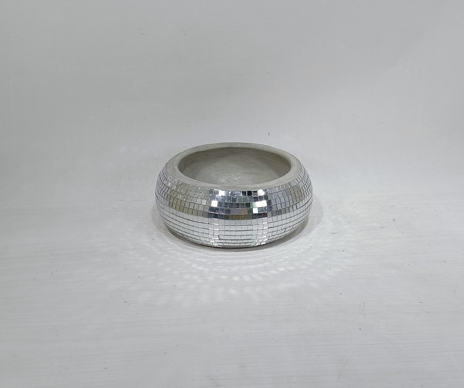 Dot embossed design concrete flower pot for christmas decoration pot cement flower pot