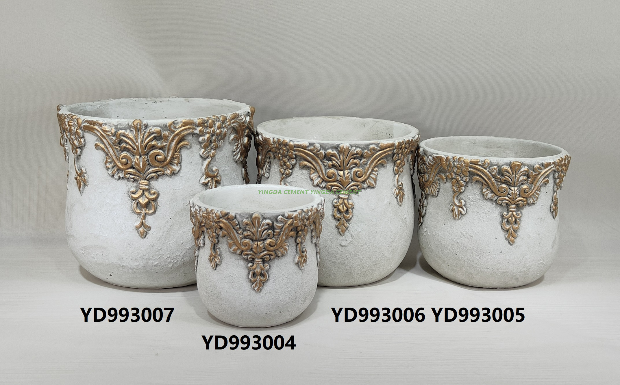 Modern Decorative Clay Planter Pot in Different Sizes