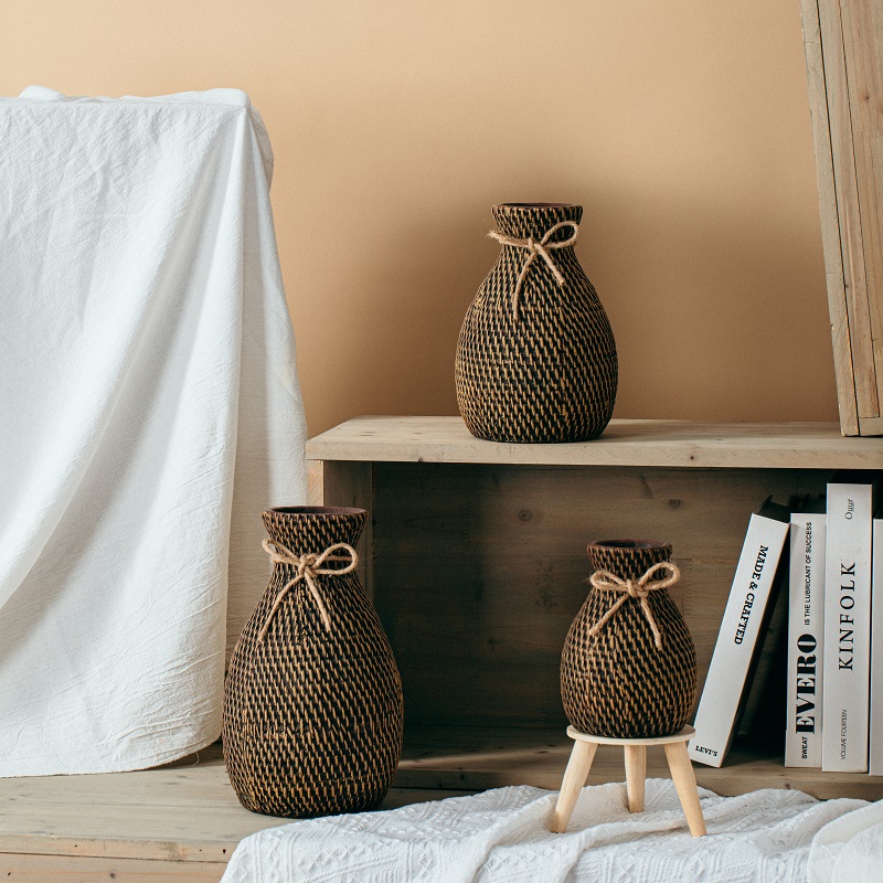 New arrival wholesale cheap bud vases tabletop decoration unique cement flower vase