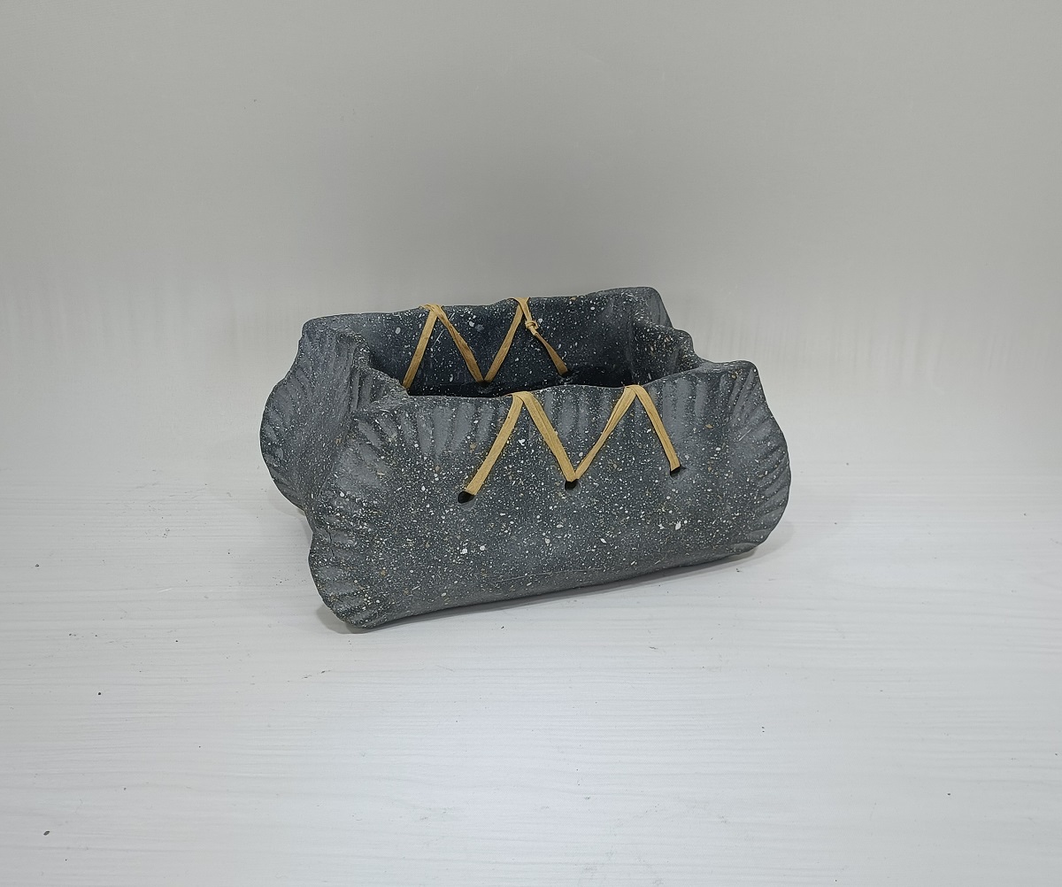 European garden style indoor outdoor decoration living room desktop black matte cement flower pots