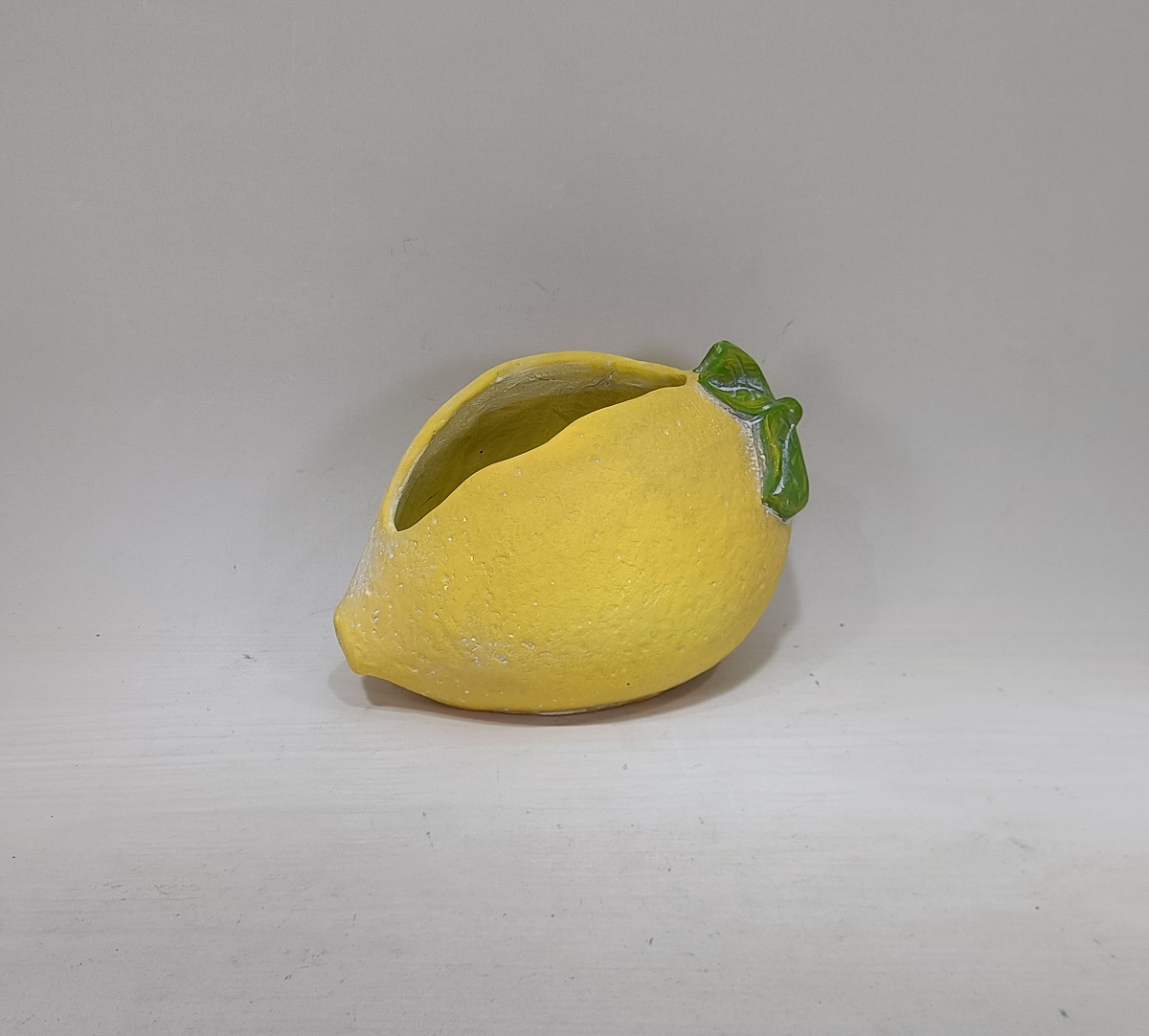 fruits design strawberry lemon cement pot Popular cement garden pot for home decor
