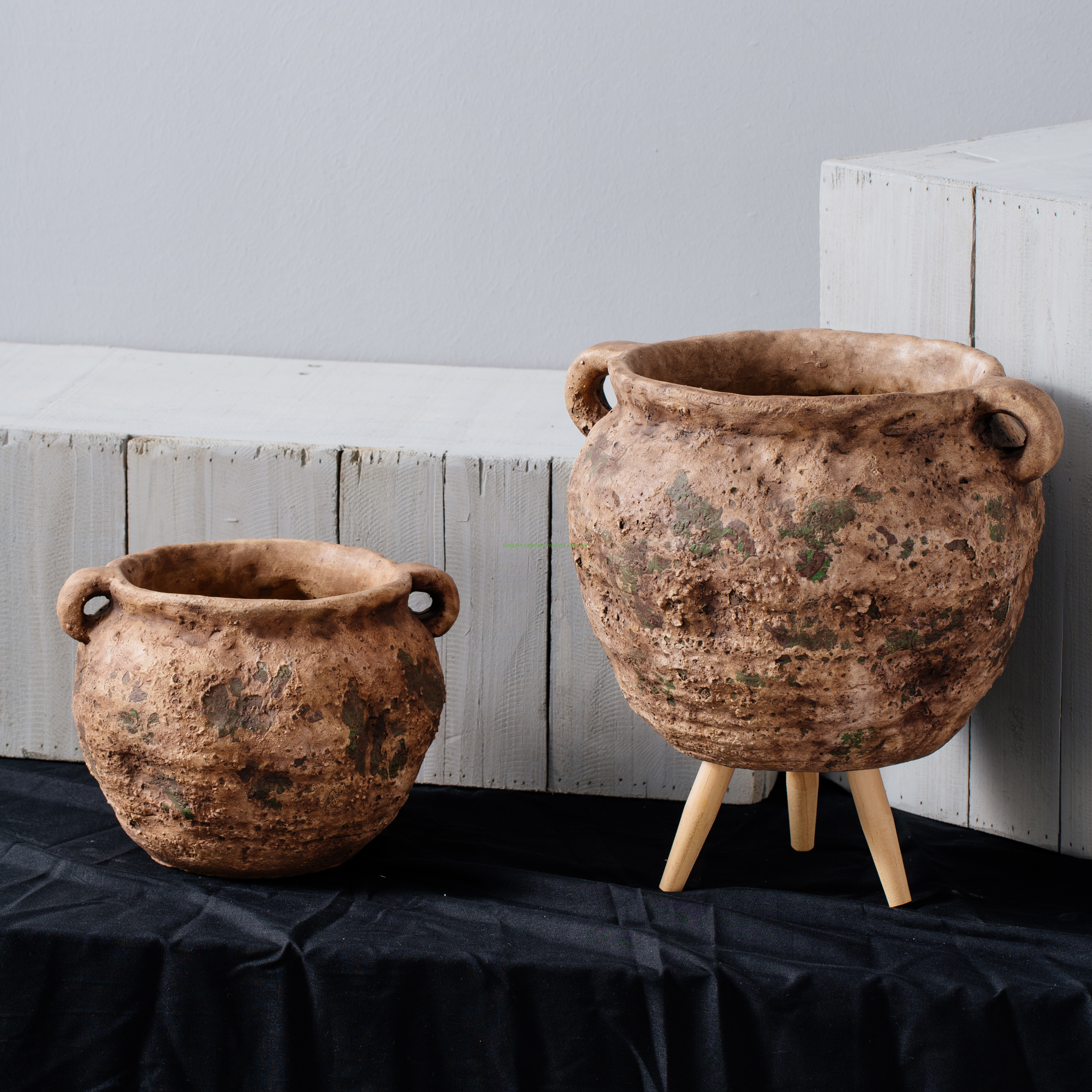 New product wholesale succulent planter home garden decoration rustic cement flower pots in bulk