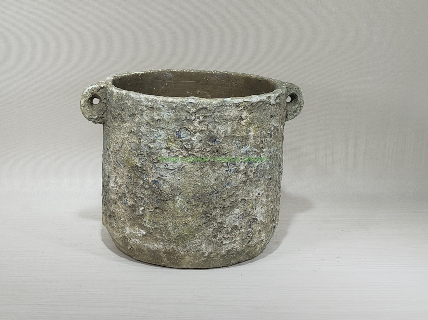 Modern custom logo cylinder balcony bonsai pot hand crafted cement garden succulent pots