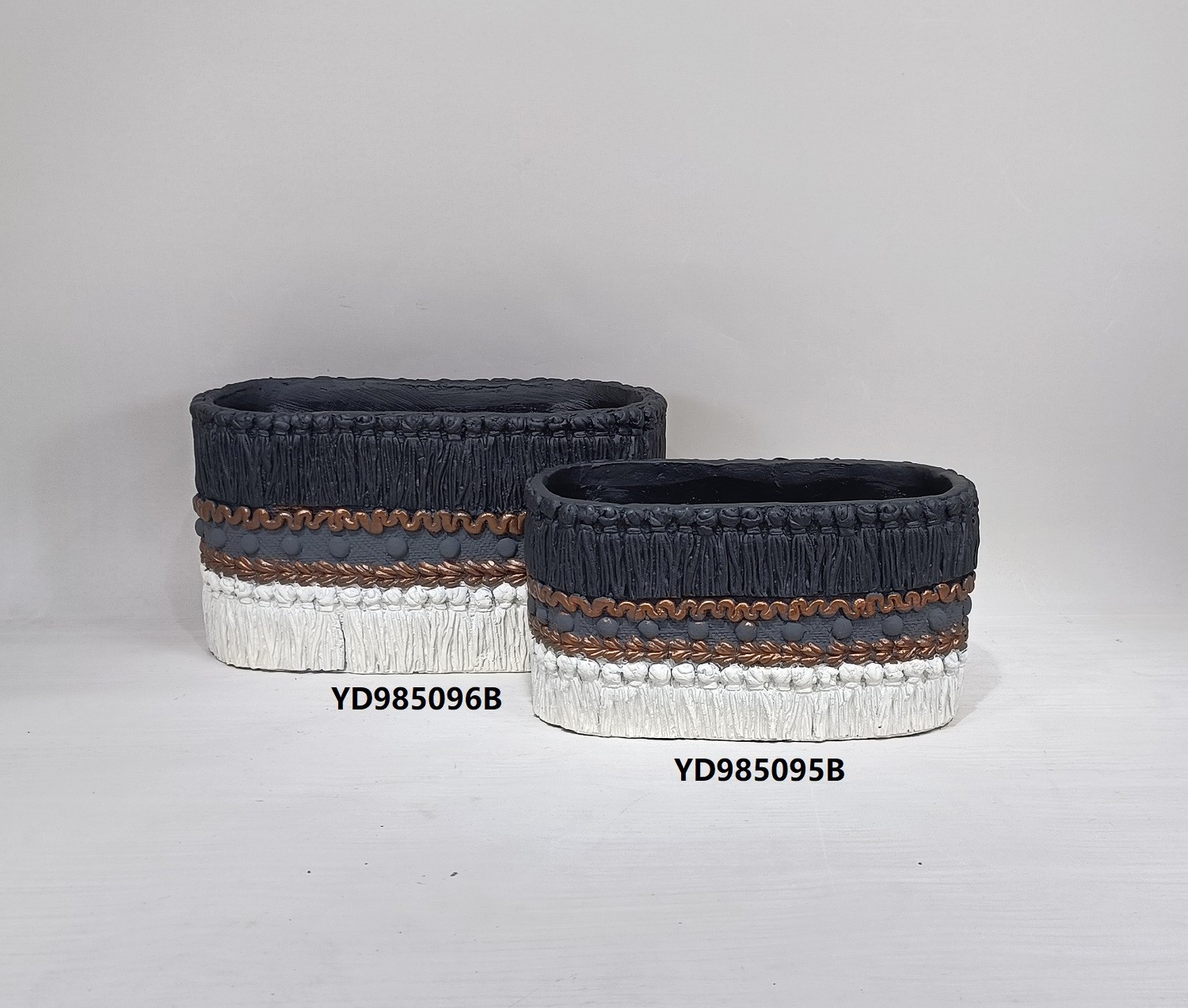 Wholesale embossed creative design garden tabletop decor planter pot cement succulent flower pots