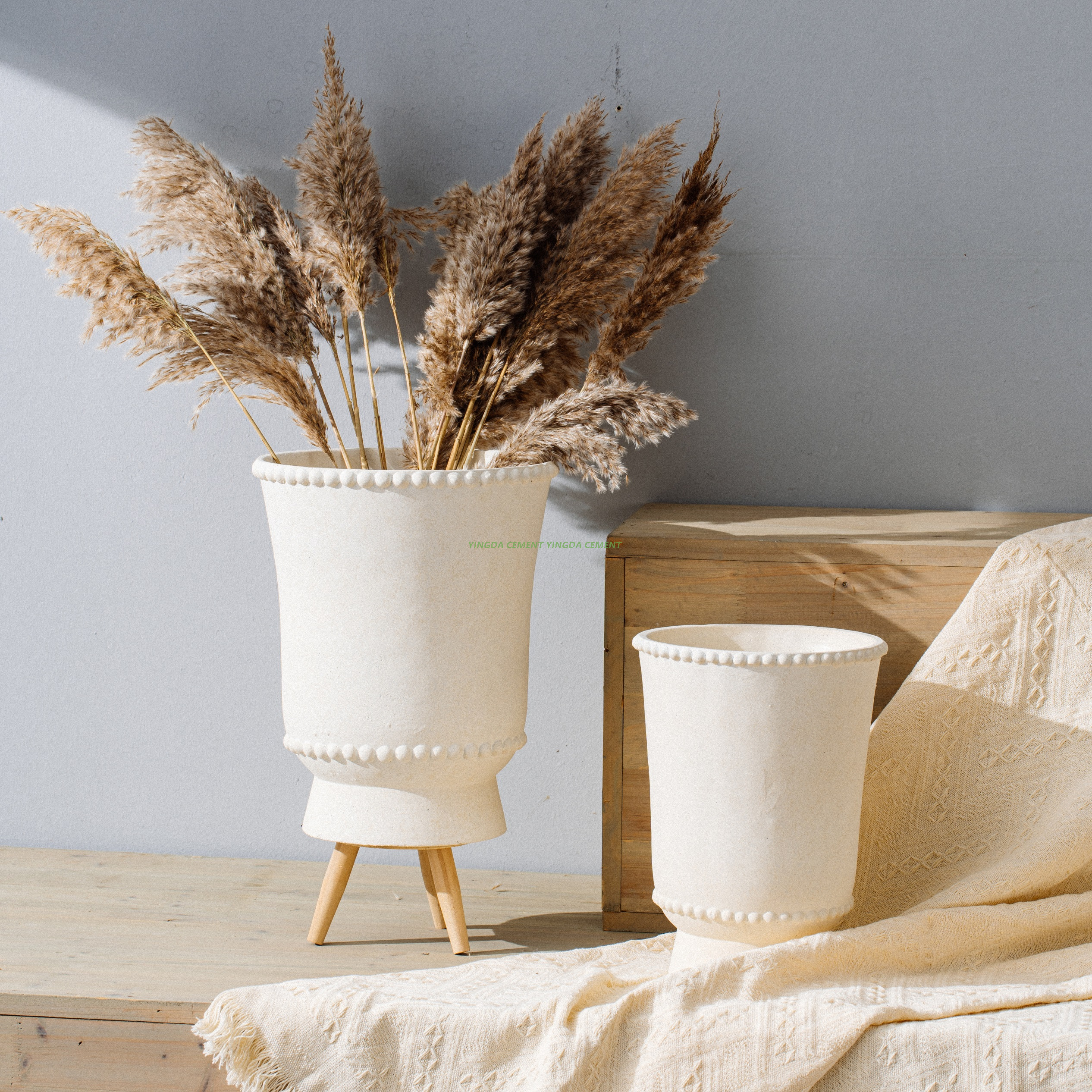 Factory Hot Sale Modern Design Cement Planter Pots Durable Antique Gray Flower Pots for Home Garden Desktop Set of