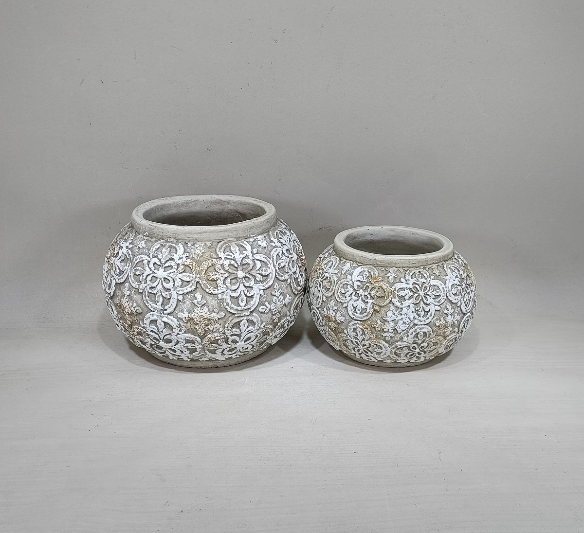 Ball shape decorative indoor outdoor cement pot embossed succulents flower pots planter for home decor