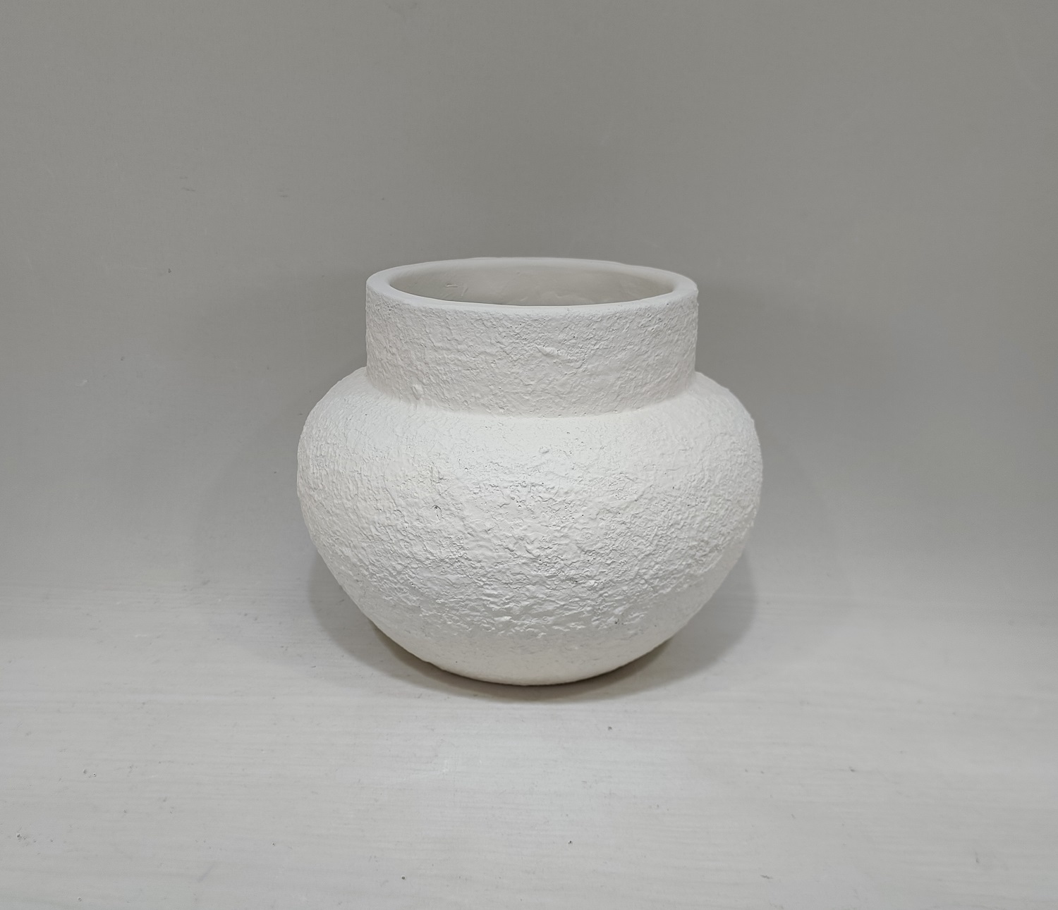 Minimalism style white color ceramic bonsai pots wedding decoration matte cement plant pot for flower