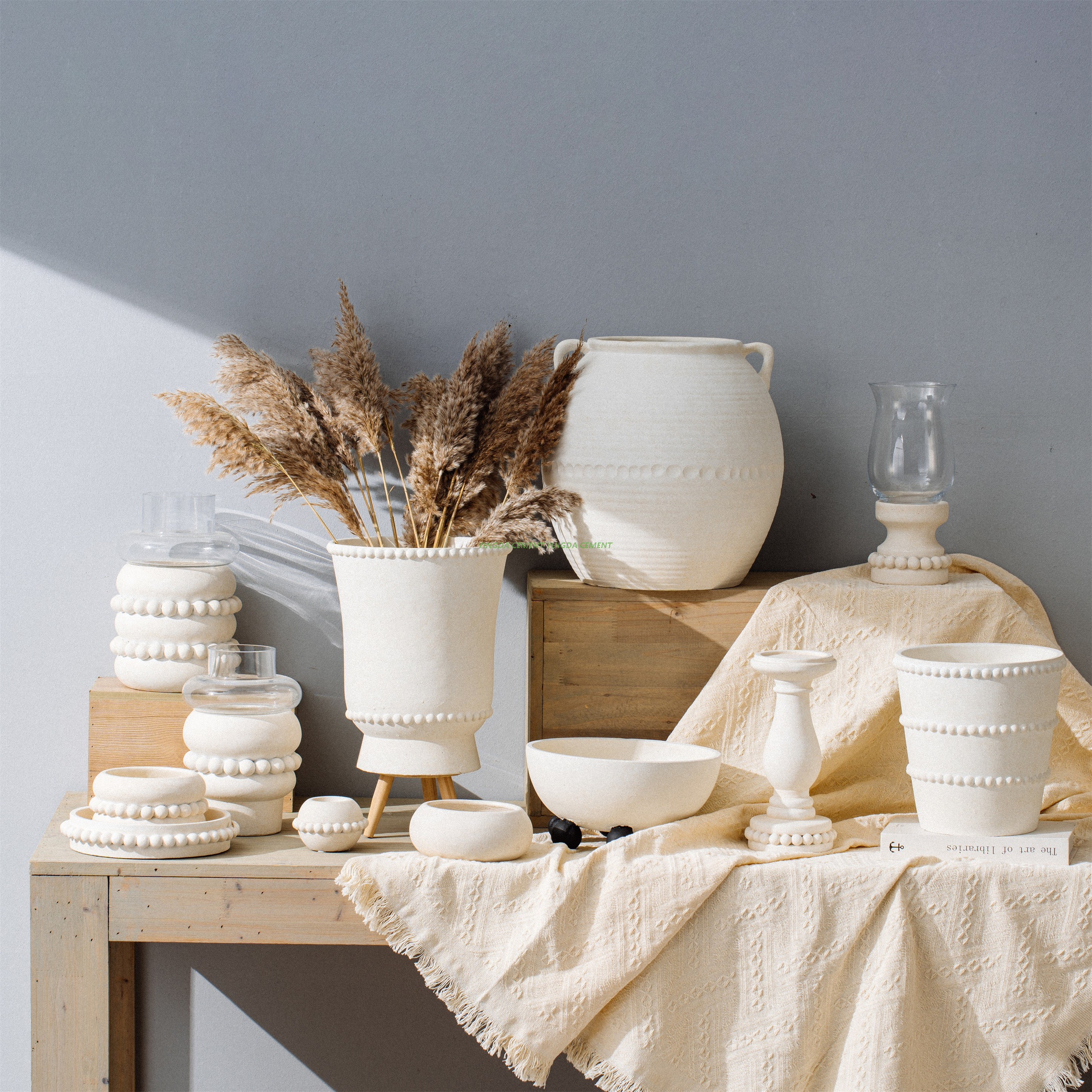 Factory Hot Sale Modern Design Cement Planter Pots Durable Antique Gray Flower Pots for Home Garden Desktop Set of