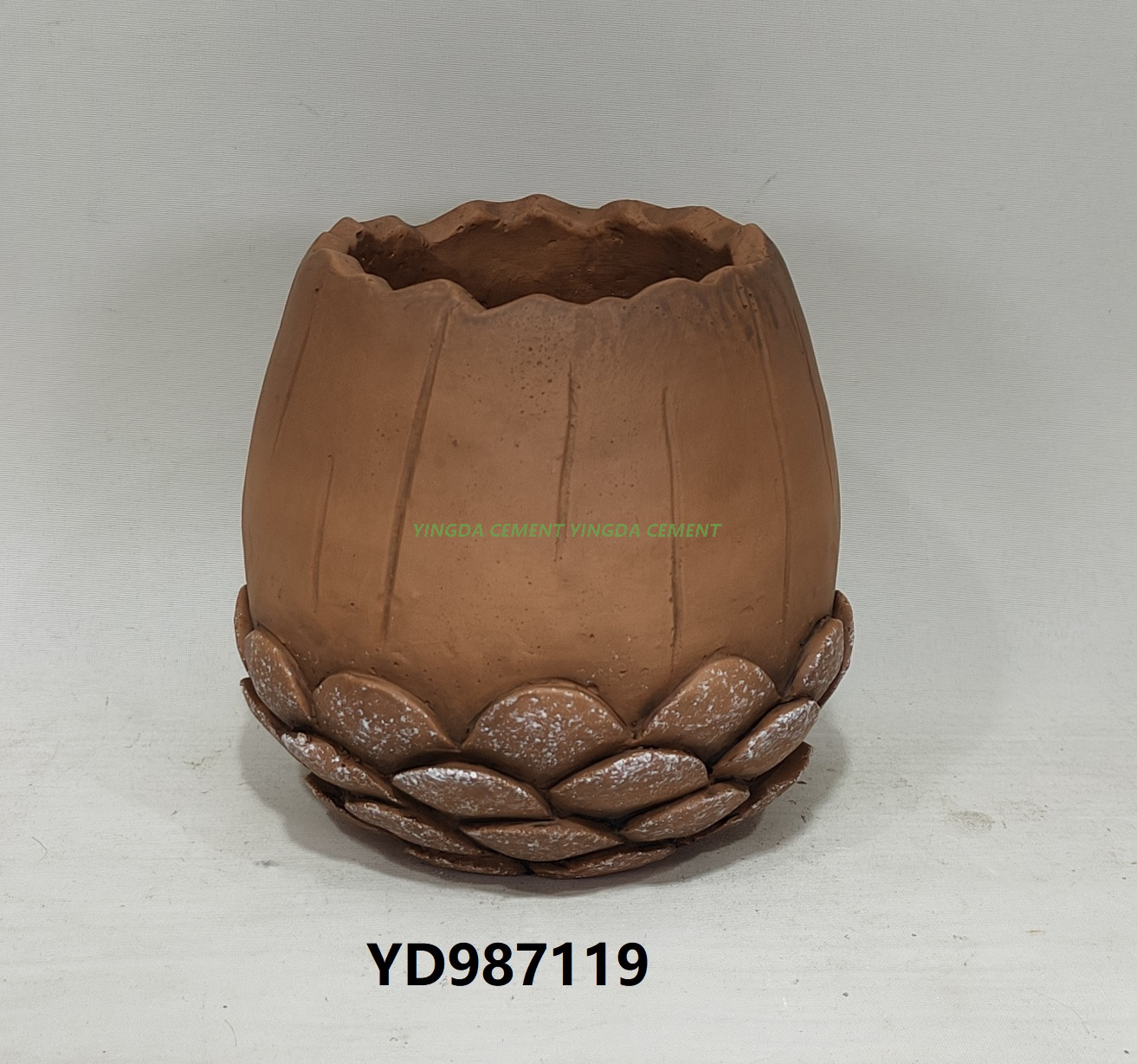 Natural Color Home Garden Decoration Cement Pine cone Decor and Cement Pot