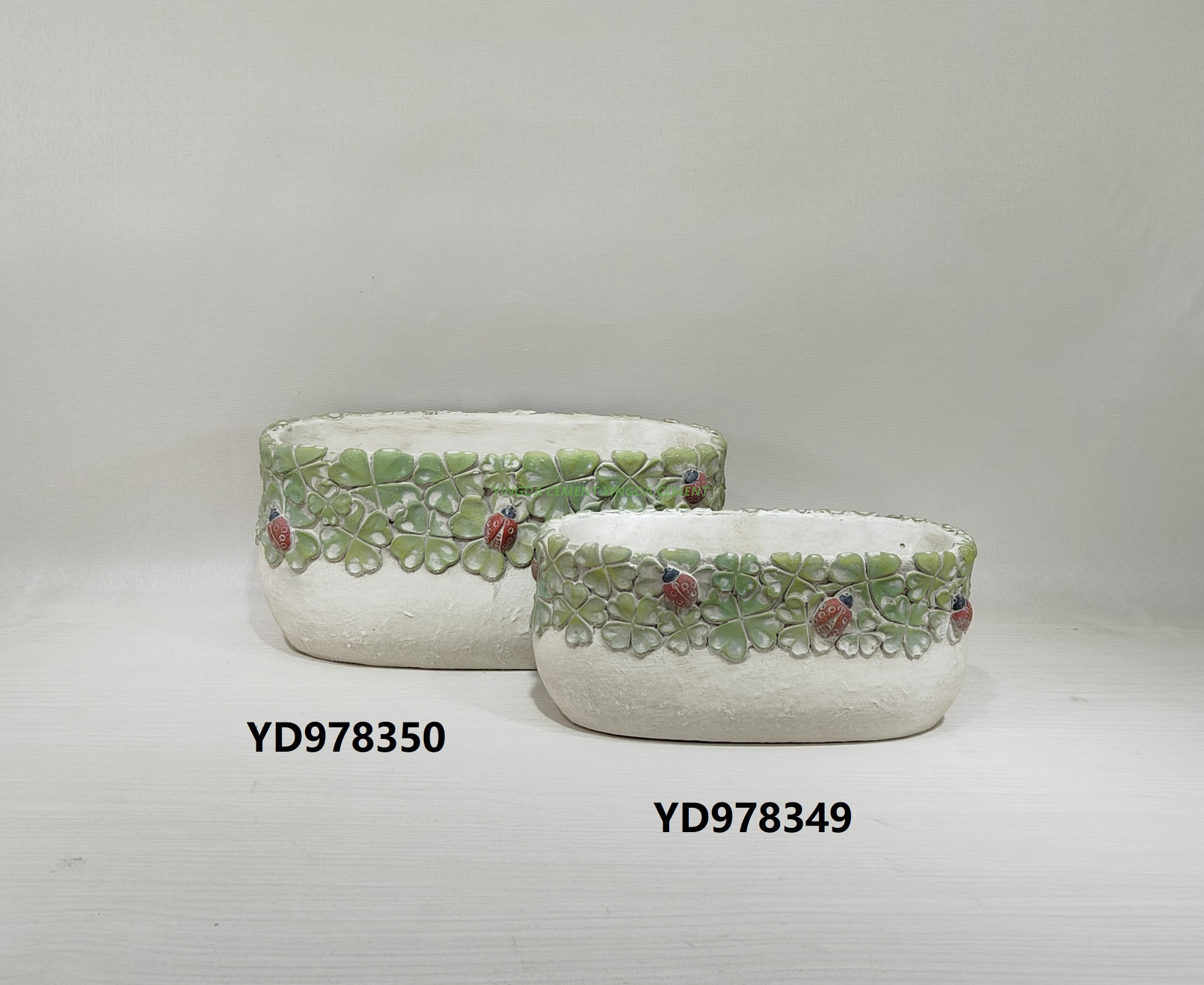 Modern Planter Embossed Leaf Shape Tree Pot Indoor Outdoor Fiber Flower Pots Wholesale