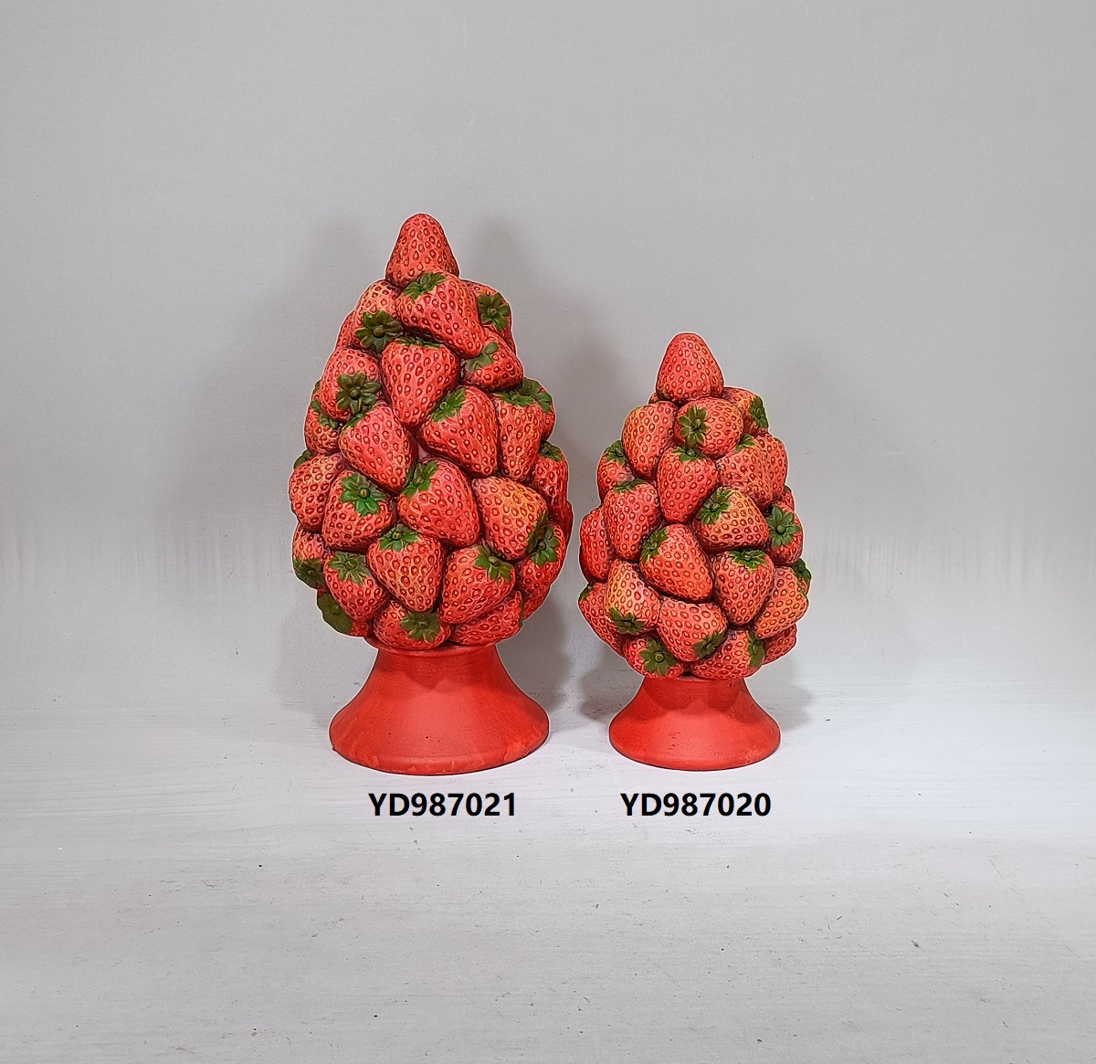 Hot selling strawberry shape tree table top decoration accessories cement home decor