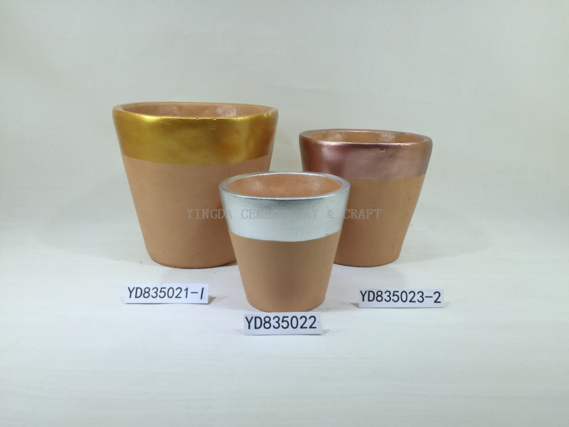 Metallic Vase Round Concrete Planter With Clay Looked
